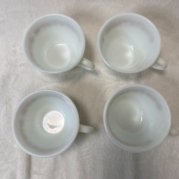Vintage Pyrex Tea Coffee Cups Mugs with Butterfly Gold Pattern - Set of 4 - Picture 4 of 5